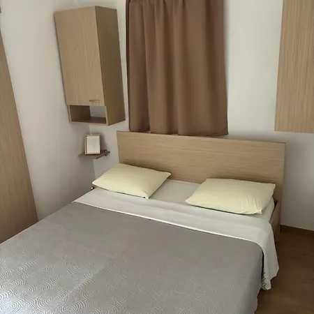 Apartments Lolo Privlaka  Exterior photo