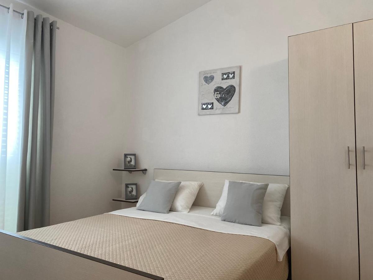 Lolo Apartment